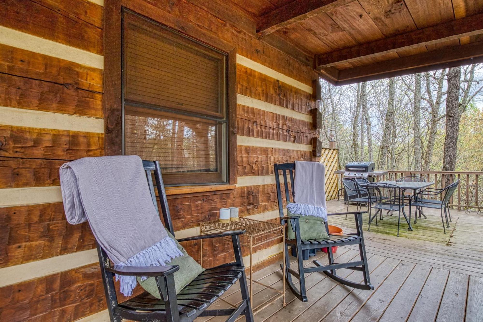 Fantastic Pet Friendly Cabin, Hot Tub, Fire Pit Sevierville Exterior foto