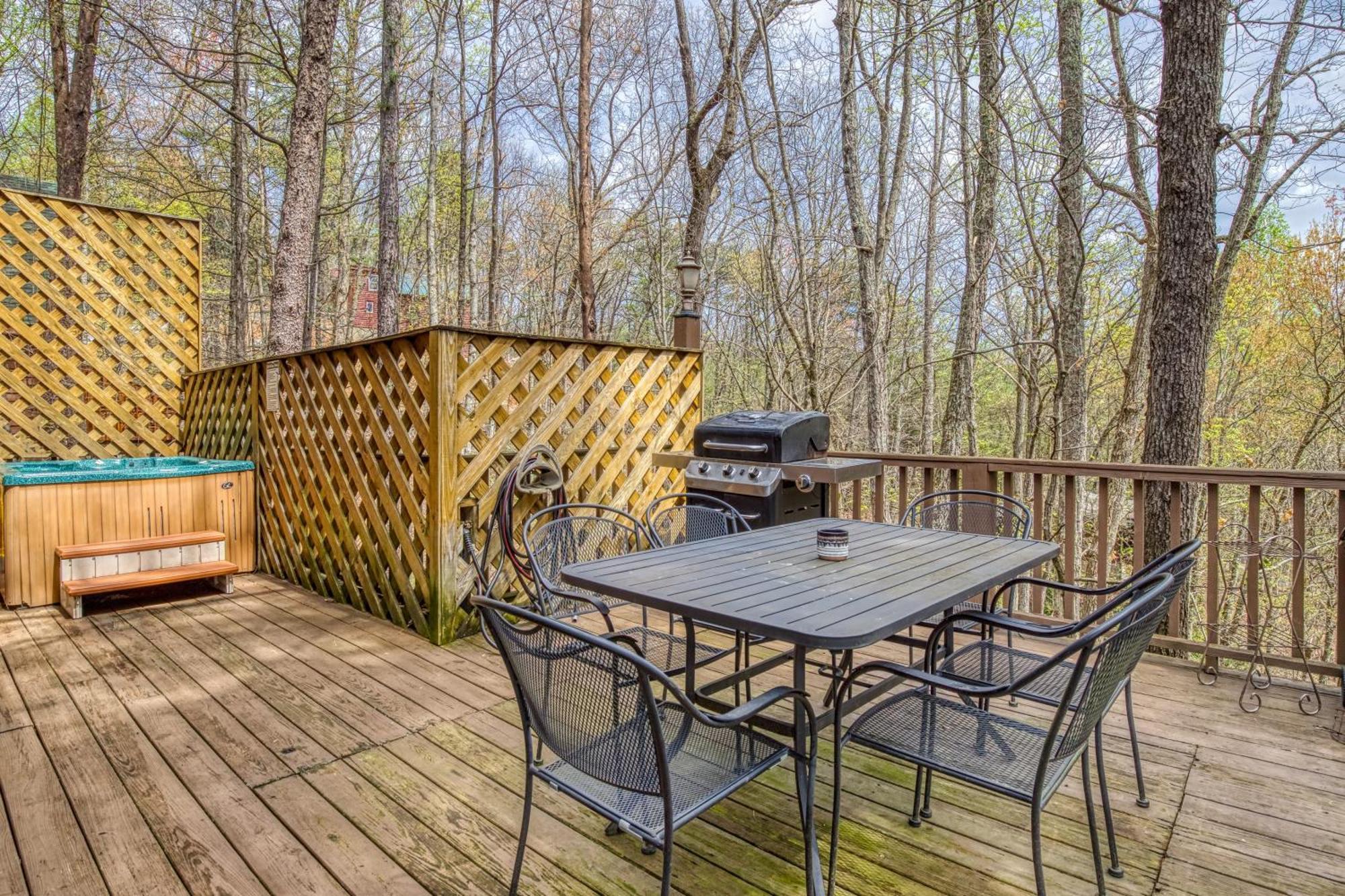 Fantastic Pet Friendly Cabin, Hot Tub, Fire Pit Sevierville Exterior foto